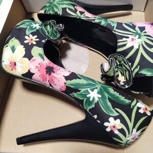 PinUp Couture Lolita-11 Black Tropical Floral Cloth Peeptoe Platform Size 11M